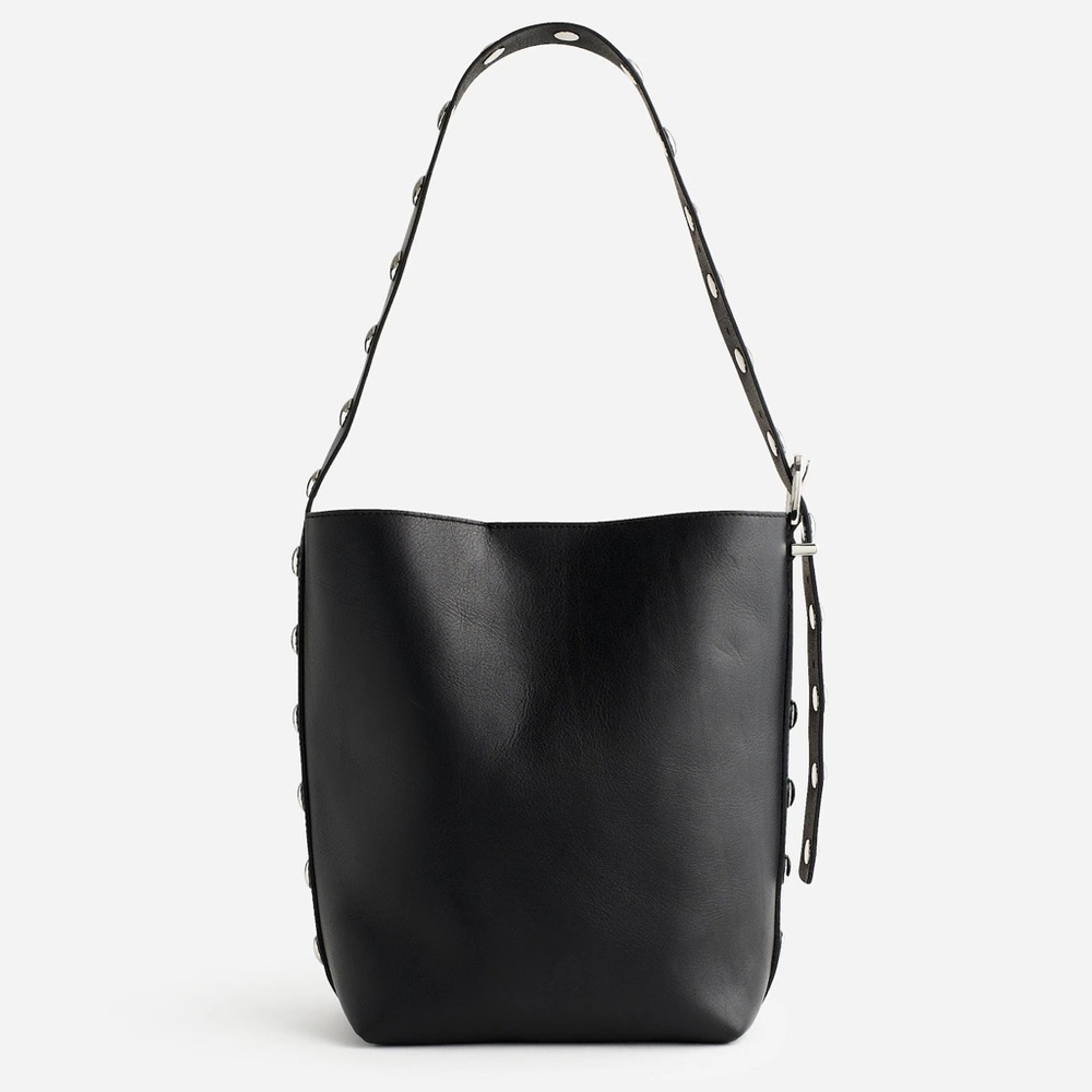 The Madewell Essential Medium Bucket Tote